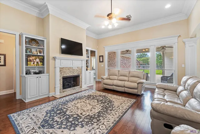 $599,900 | 325 Chateau Jon, Denham Springs, LA 70726