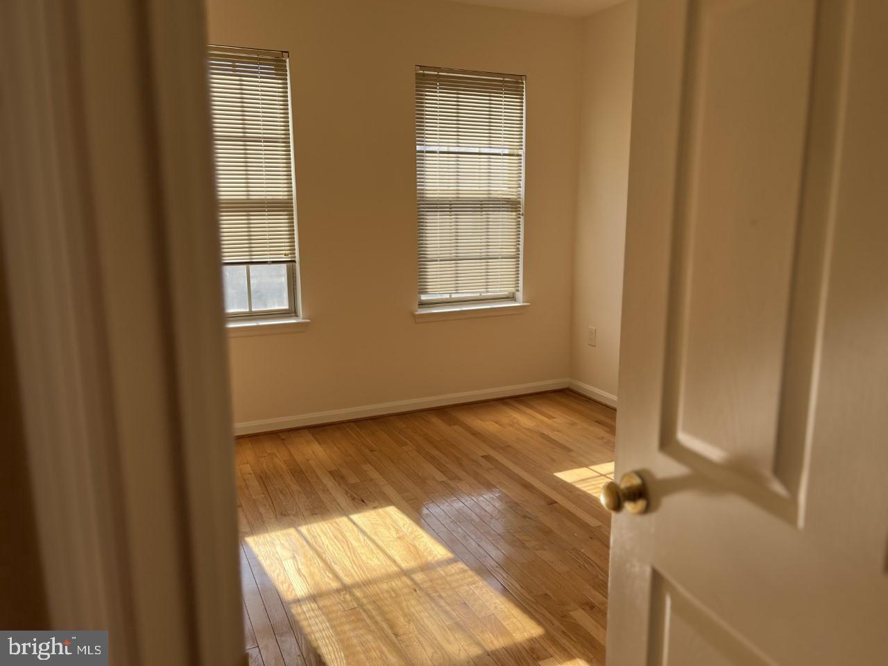 46378 Monocacy Square, Unit 86 Sterling, VA 20165 - Photo 10 of 22 a view of an empty room and window