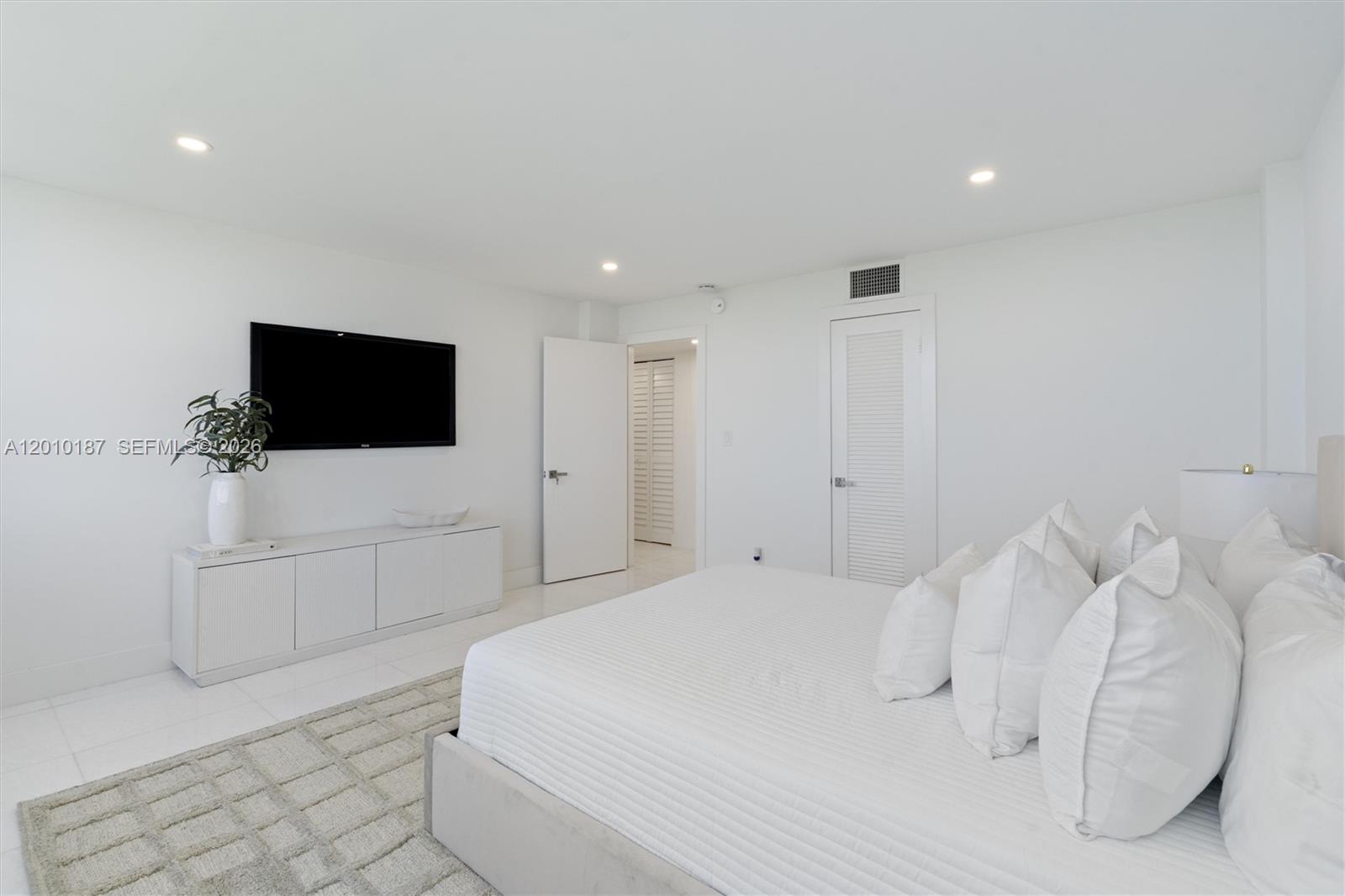 1180 South Ocean Boulevard, Unit 12F Boca Raton, FL 33432 - Photo 27 of 28
