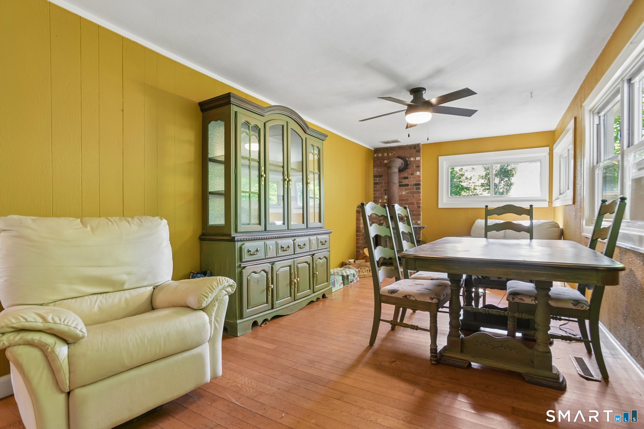 817 Carrington Road Bethany, CT 06524 - Photo 5 of 17