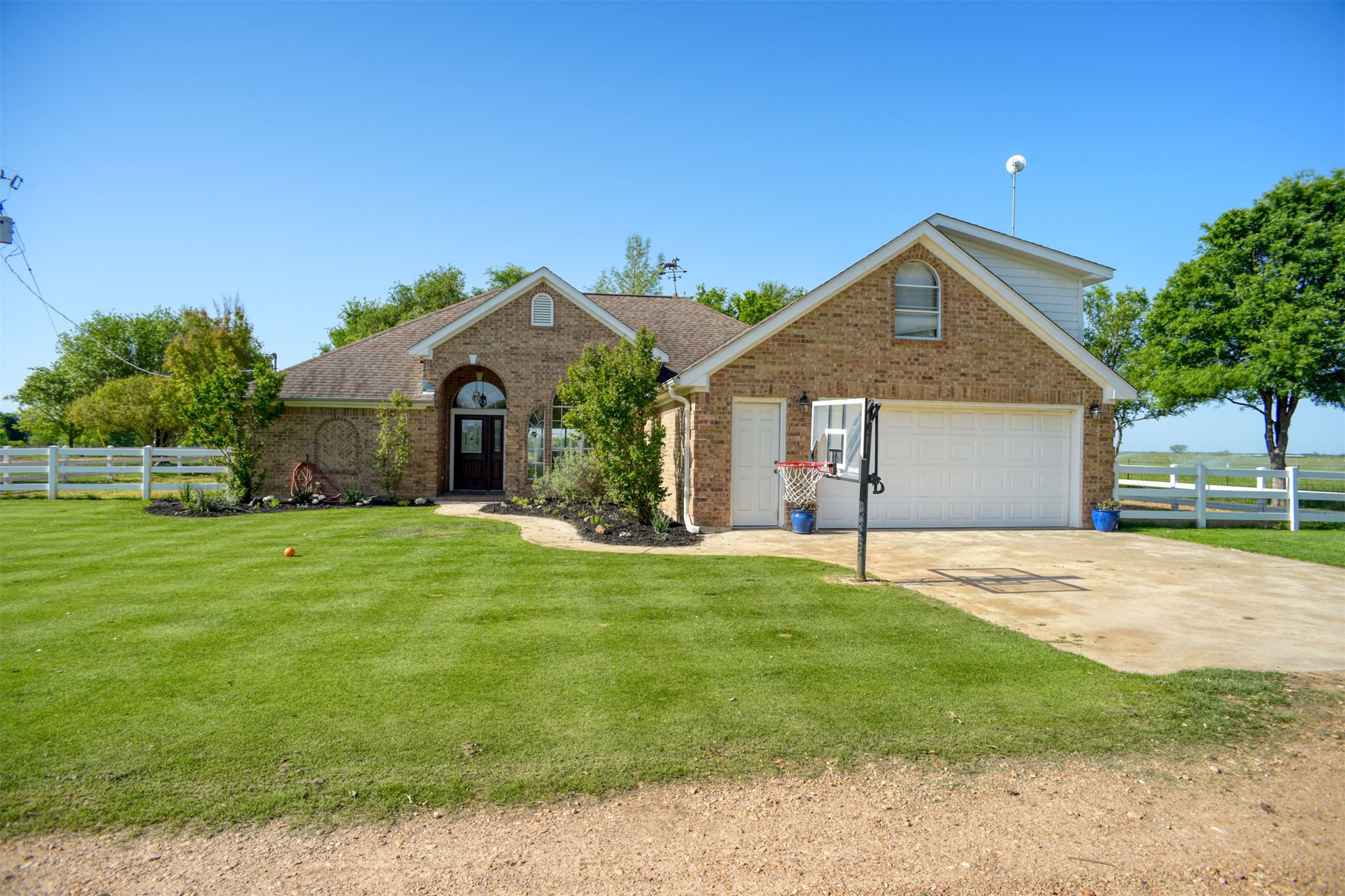678 Ponderosa Road Bastrop, TX 78602 - Photo 2 of 40 Front of home