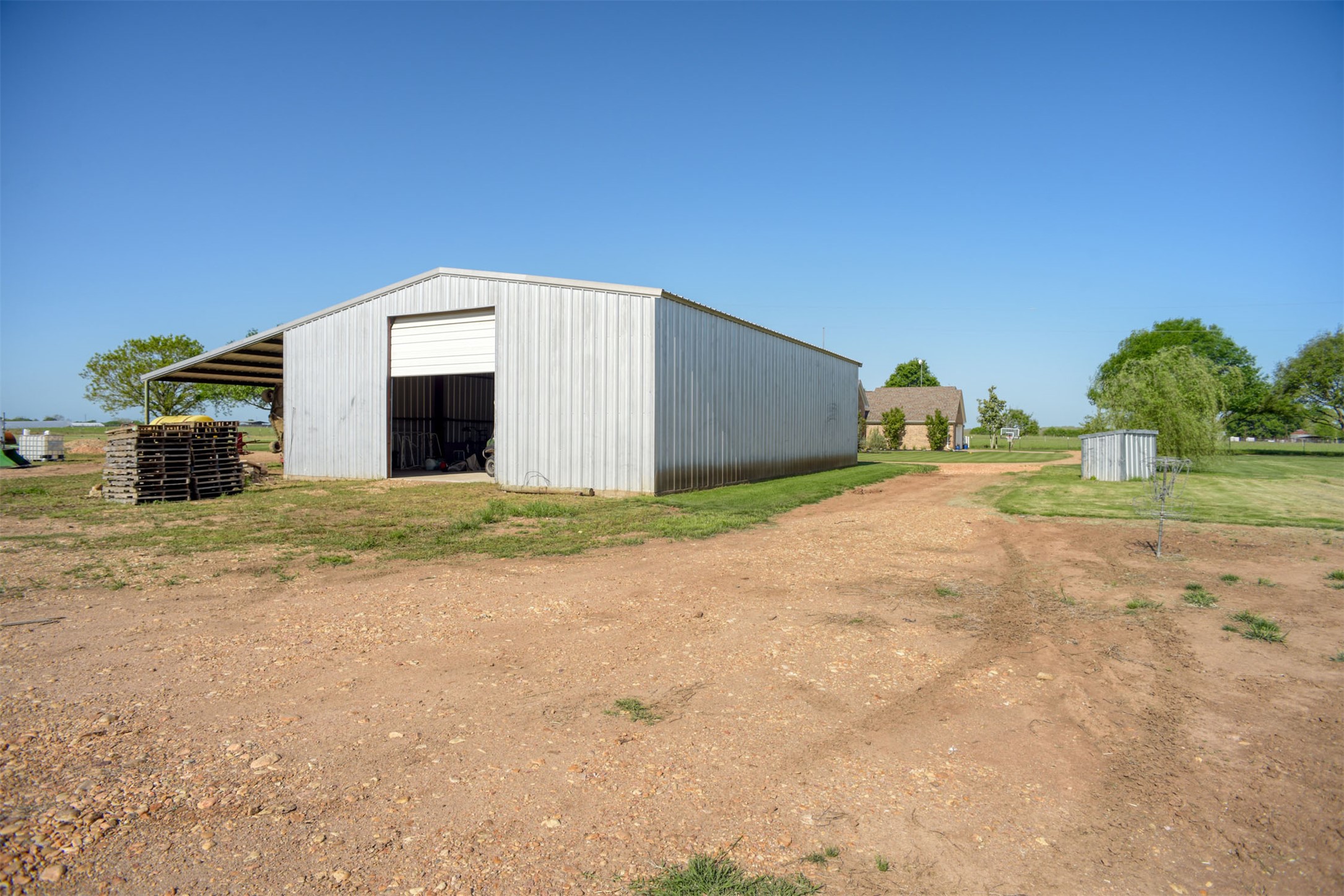 678 Ponderosa Road Bastrop, TX 78602 - Photo 30 of 40 Large barn