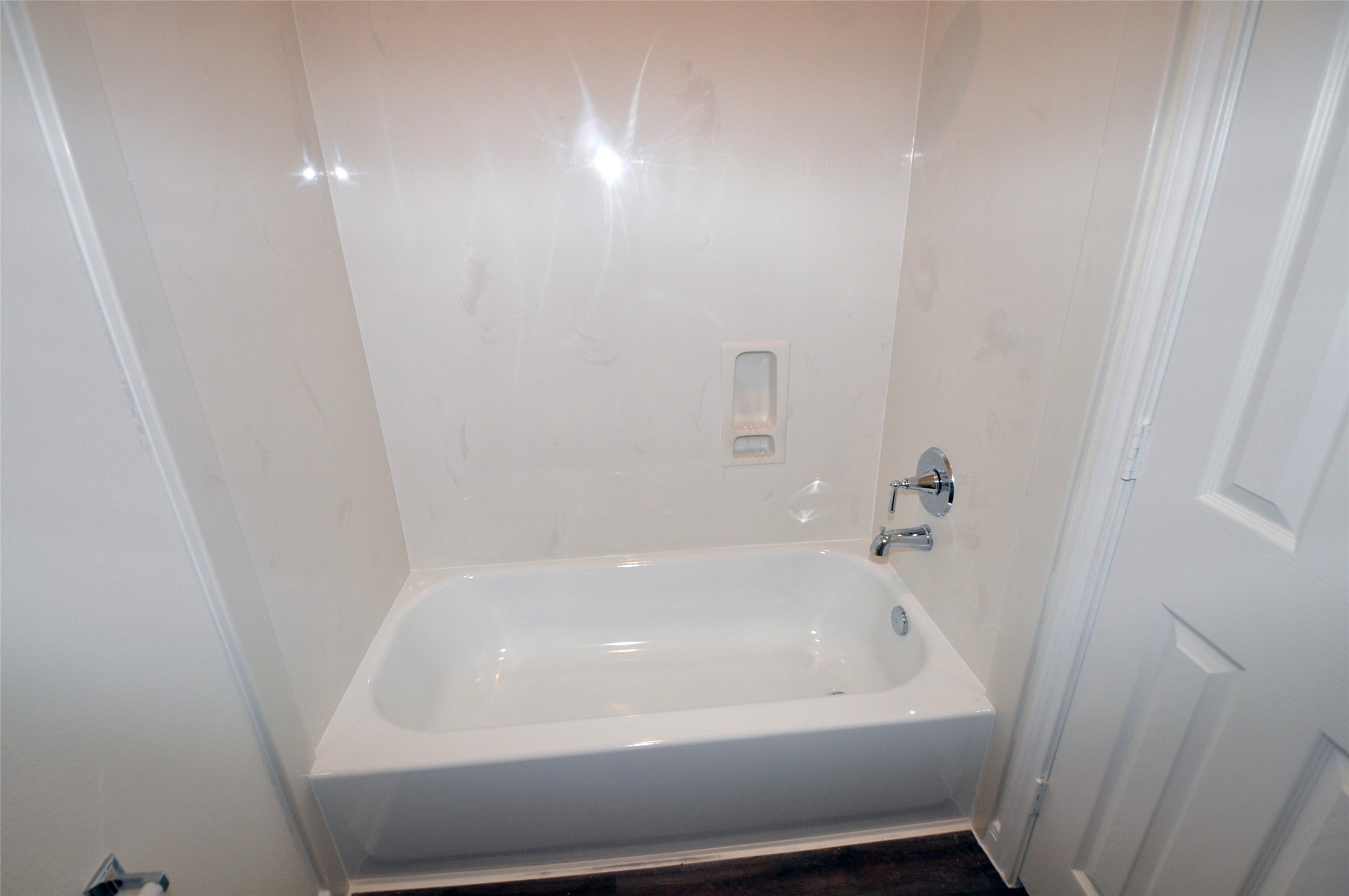 3705 Pedregal Road League City, TX 77573 - Photo 45 of 50 a bathroom with a bathtub