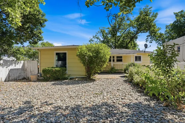 $360,000 | 1523 Olive Avenue, Redding, CA 96001