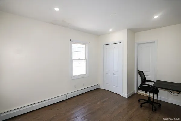 $4,500 | 987 Kings Parkway, Baldwin, NY 11510