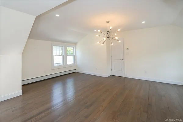 $4,500 | 987 Kings Parkway, Baldwin, NY 11510