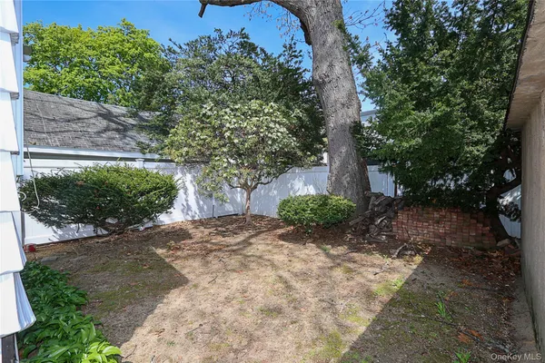 $4,500 | 987 Kings Parkway, Baldwin, NY 11510