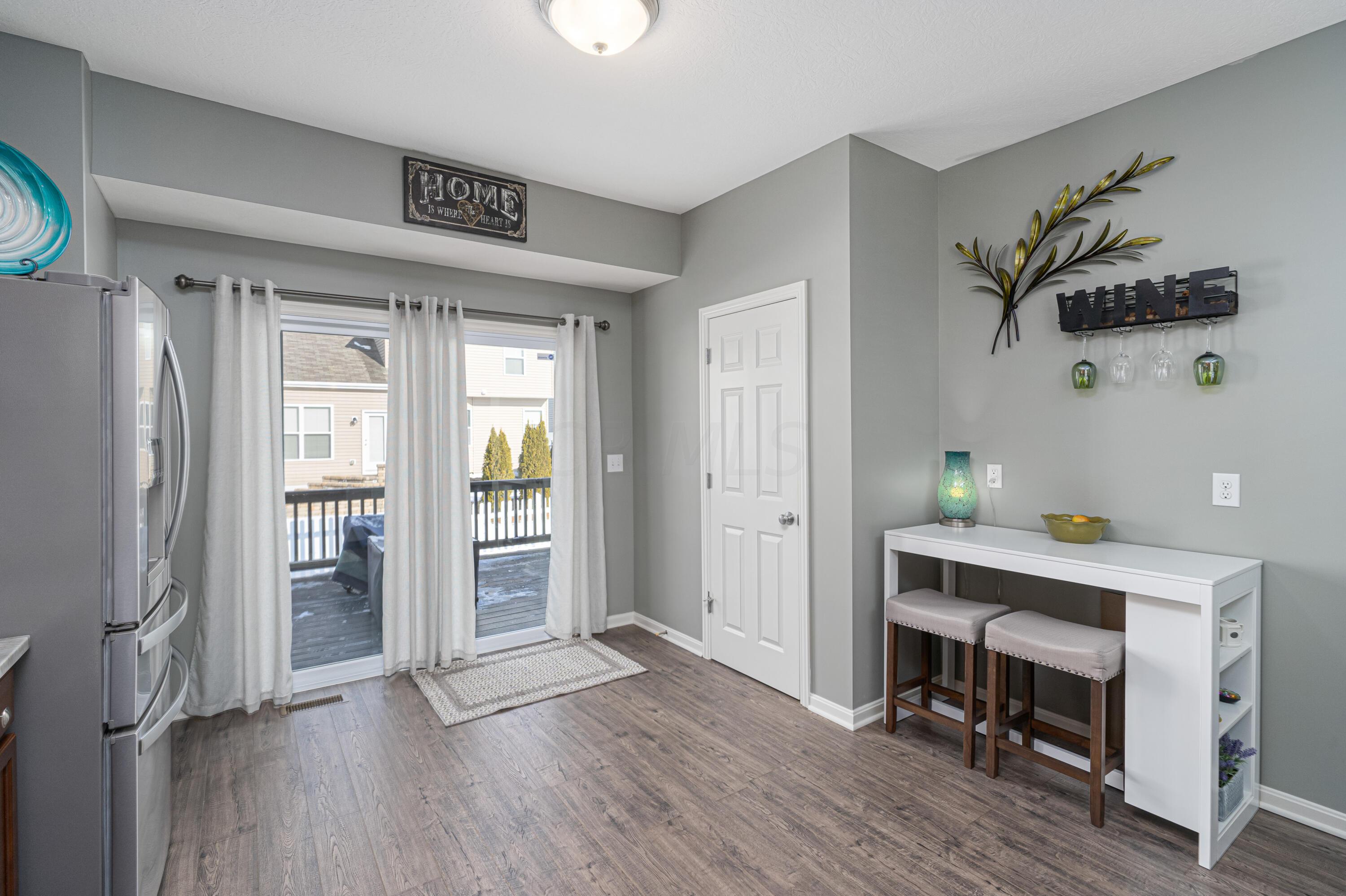 6056 Heckert Road Columbus, OH 43081 - Photo 15 of 42 Spacious Kitchen w/ Planning Desk.