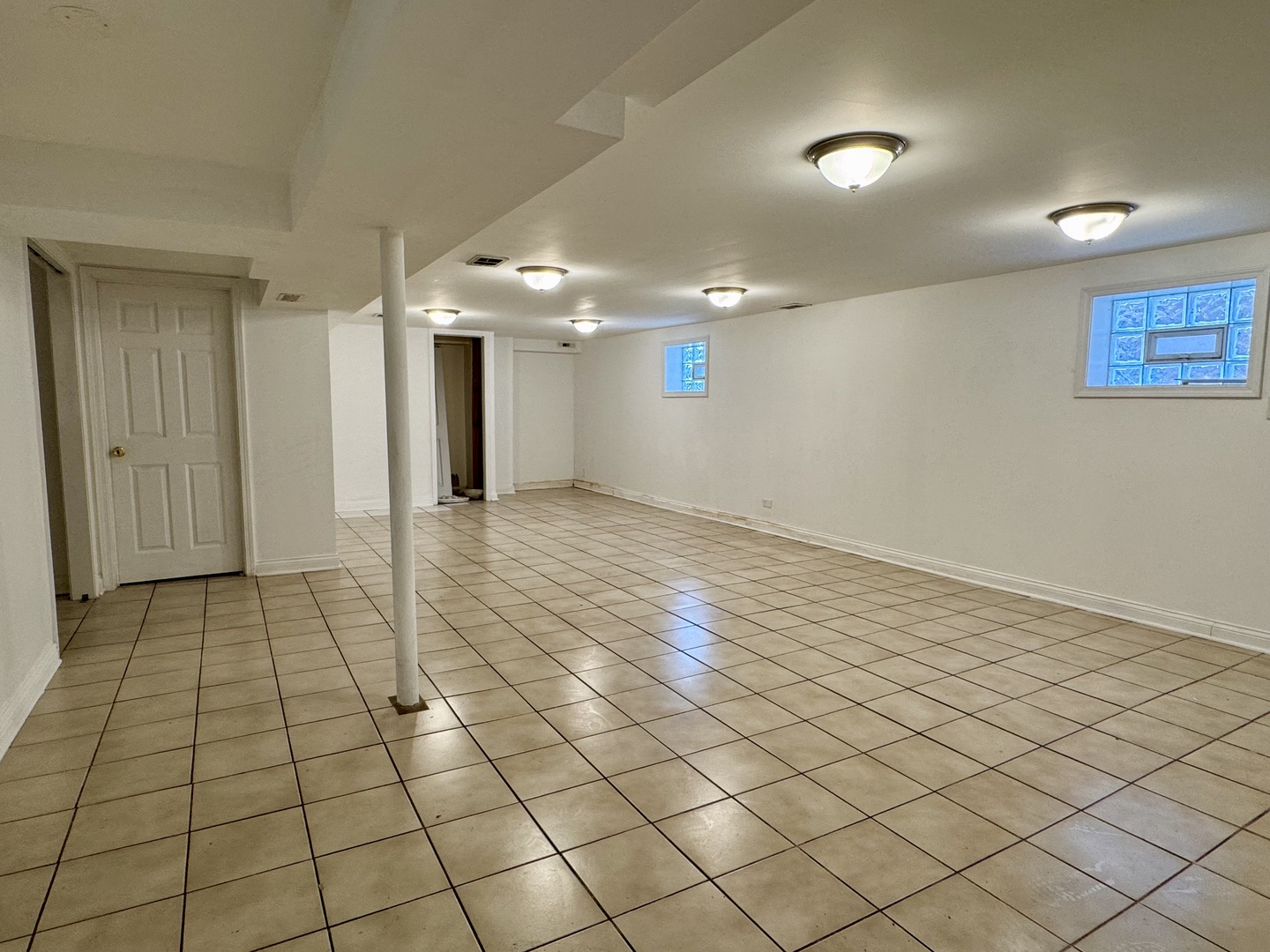 6328 North Troy Street Chicago, IL 60659 - Photo 16 of 28