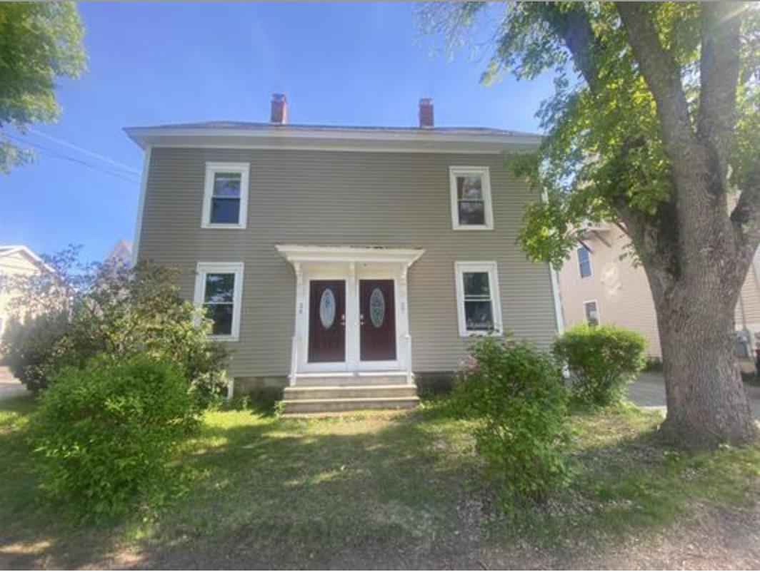 27 Elm Street, Unit B Newmarket, NH 03857 - Photo 1 of 6