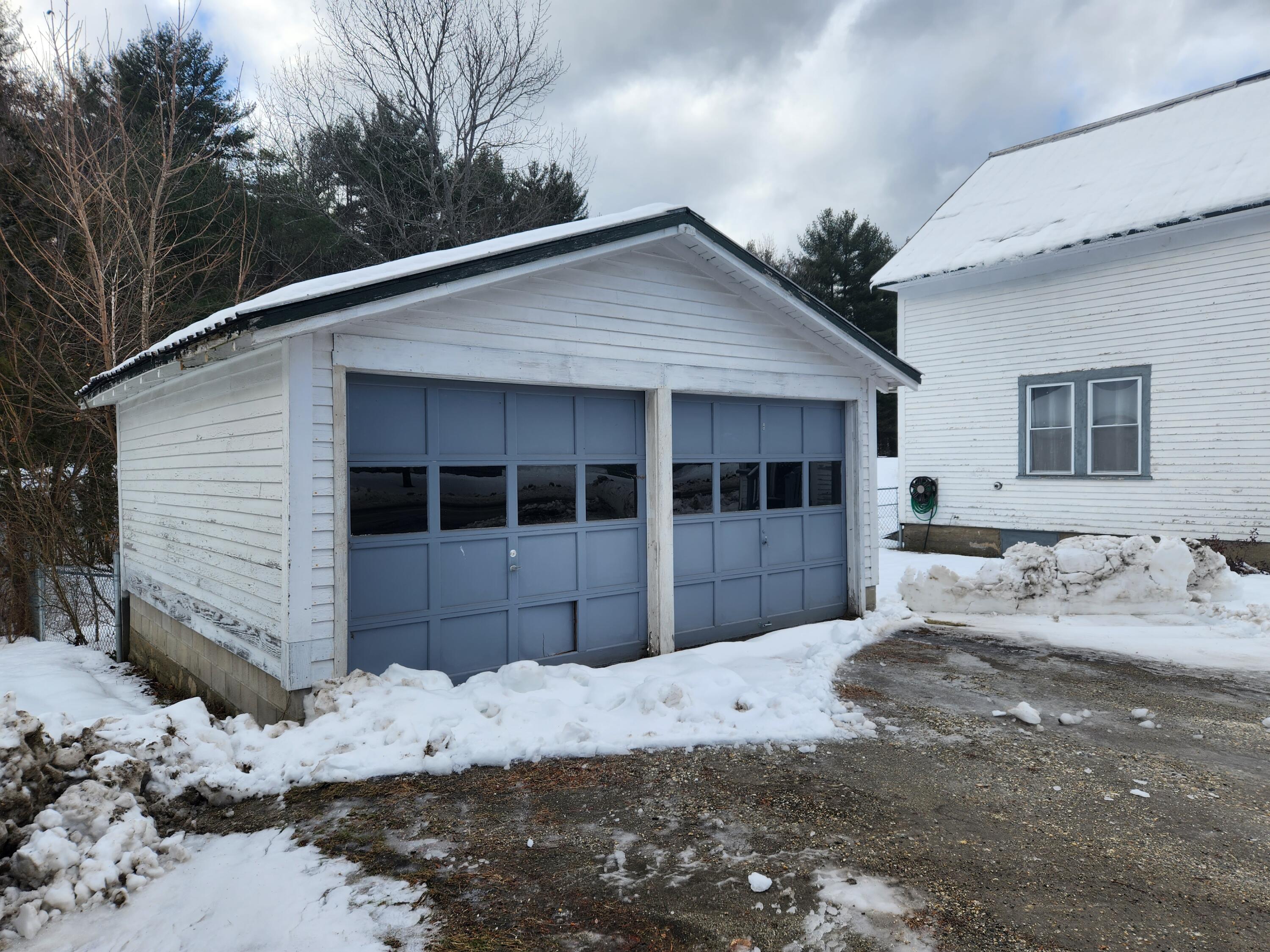 150 High Street Paris, ME 04281 - Photo 2 of 24 2 car garage