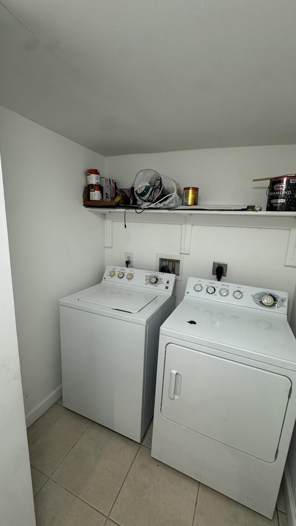 802 St Andrews Road, Unit 15 Hollywood, FL 33021 - Photo 24 of 53 a utility room with dryer and washer