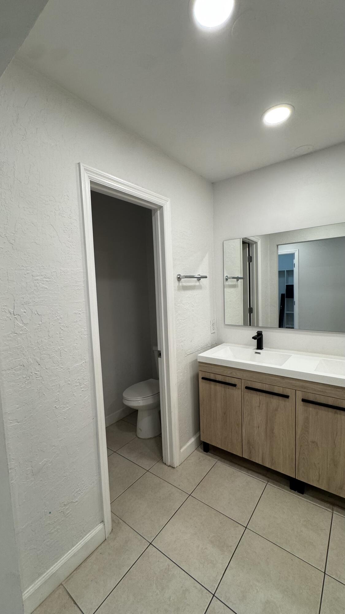 802 St Andrews Road, Unit 15 Hollywood, FL 33021 - Photo 33 of 53 IMG_5809