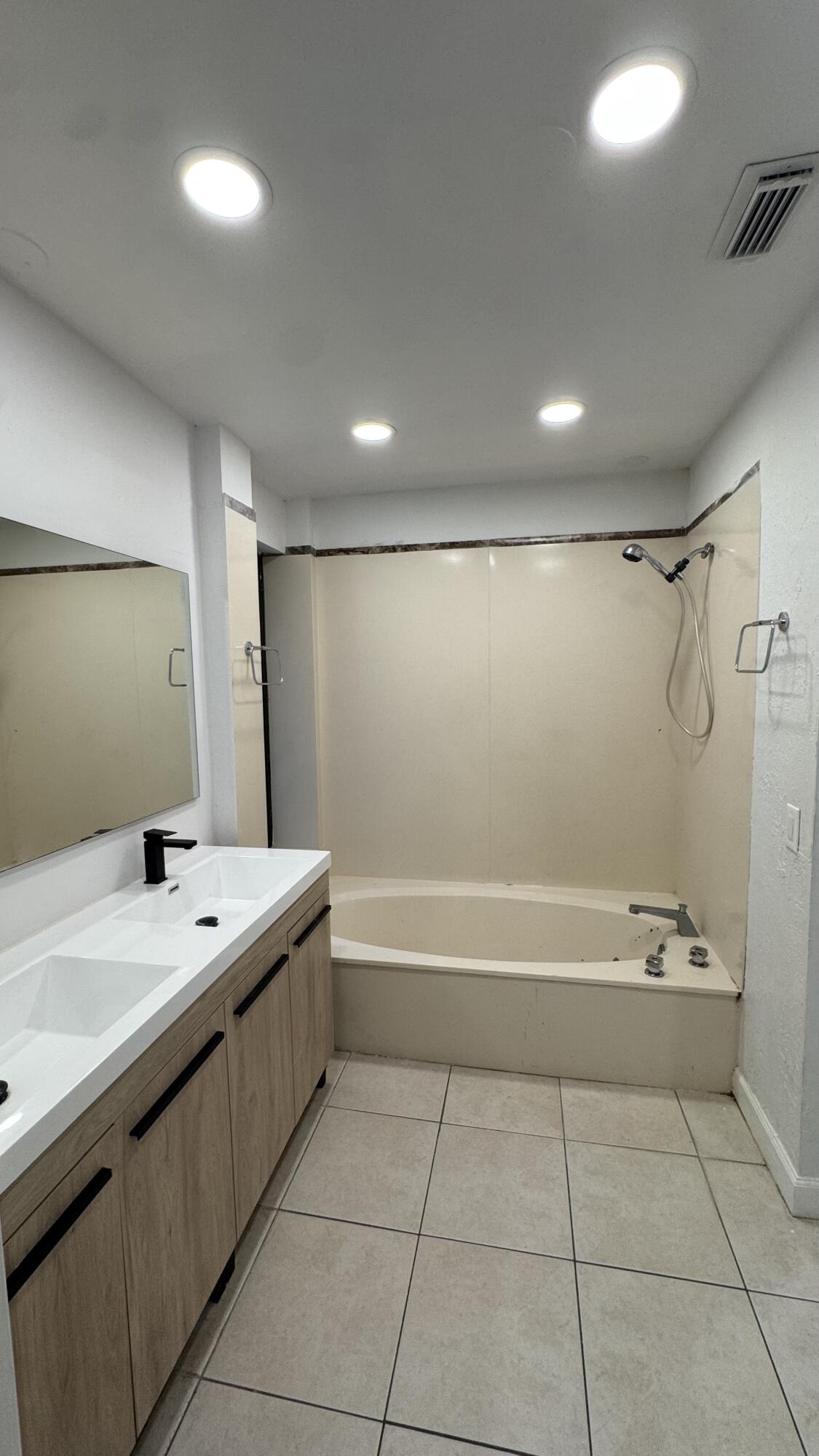 802 St Andrews Road, Unit 15 Hollywood, FL 33021 - Photo 37 of 53 IMG_5813