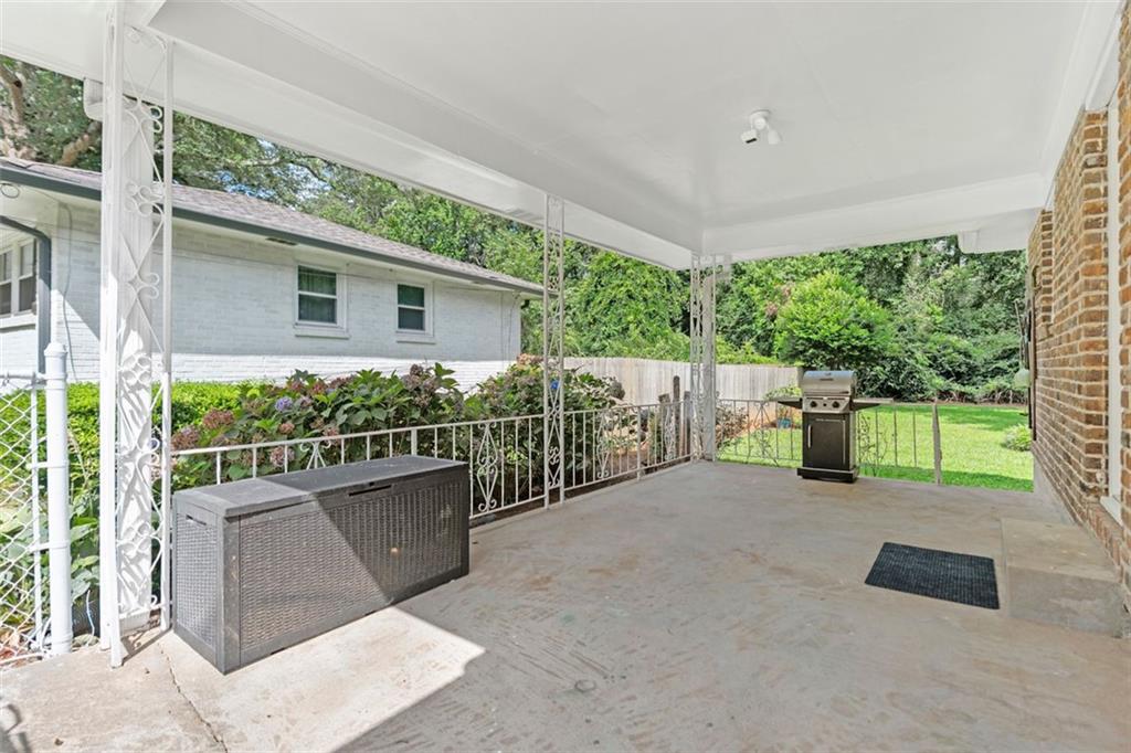 2483 Hunting Valley Drive Decatur, GA 30033 - Photo 19 of 24