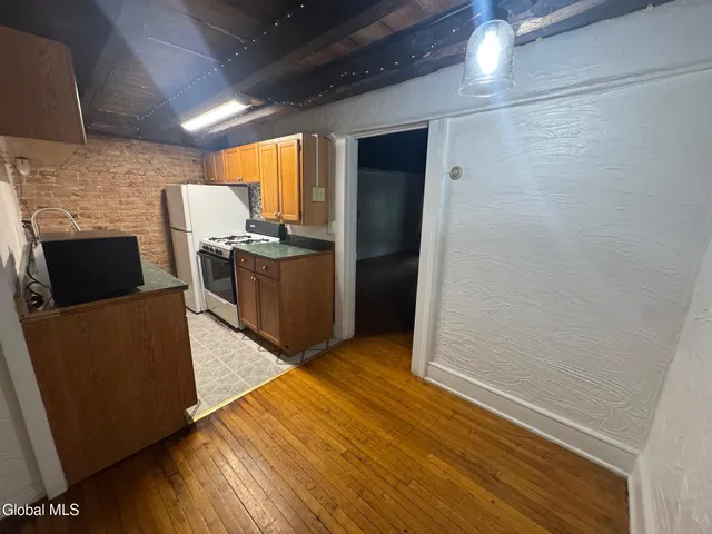 $1,150 | 1519 New Scotland Road, Unit 2 LEFT, Bethlehem, NY 12159