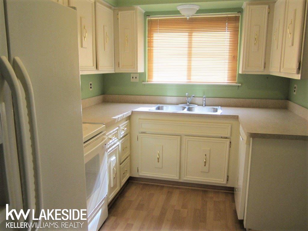 27391 Hoover Road Warren, MI 48093 - Photo 6 of 19 31396933-5.JPG