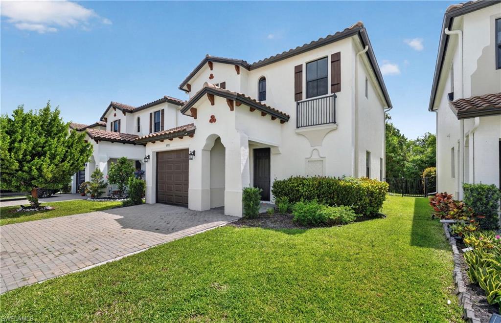 8951 Madrid Circle Naples, FL 34104 - Photo 3 of 39
