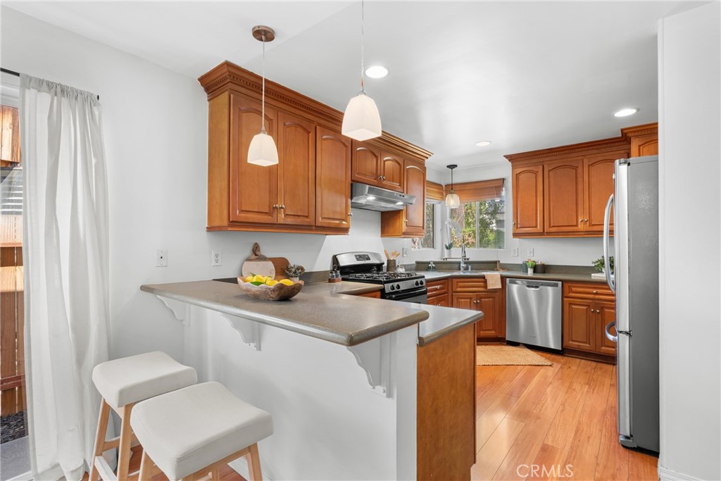 586 36th Street Manhattan Beach, CA 90266 - Photo 12 of 50