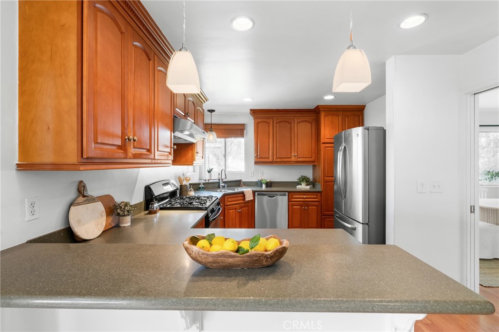 586 36th Street Manhattan Beach, CA 90266 - Photo 14 of 50