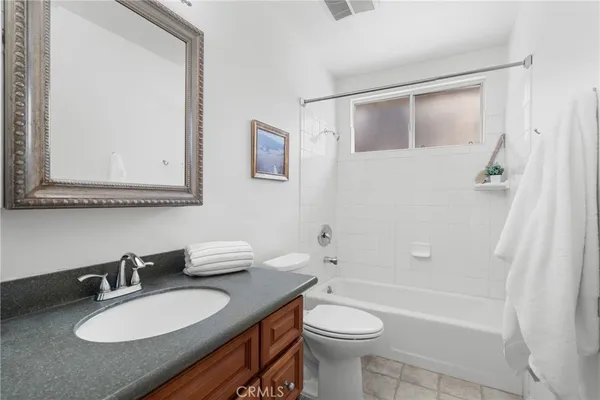$2,700,000 | 586 36th Street, Manhattan Beach, CA 90266