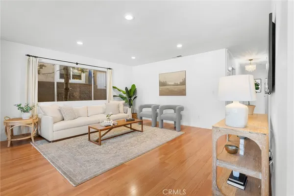 $2,700,000 | 586 36th Street, Manhattan Beach, CA 90266