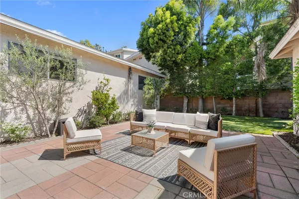 $2,700,000 | 586 36th Street, Manhattan Beach, CA 90266