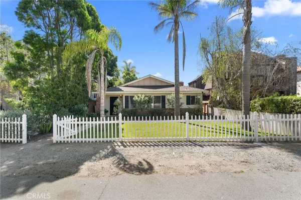 $2,700,000 | 586 36th Street, Manhattan Beach, CA 90266