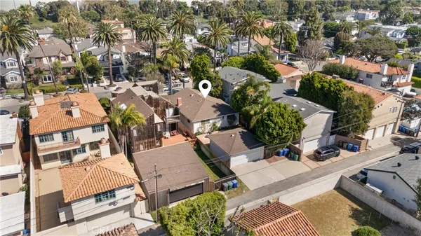$2,700,000 | 586 36th Street, Manhattan Beach, CA 90266