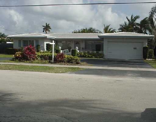 816 Northeast 70th Street Boca Raton, FL 33487 - Photo 1 of 7 Primary Photo