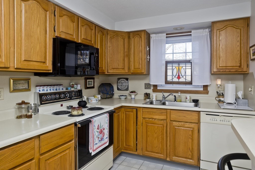 33 Hadley Village Road, Unit 33 South Hadley, MA 01075 - Photo 12 of 35 Gallery Image 12