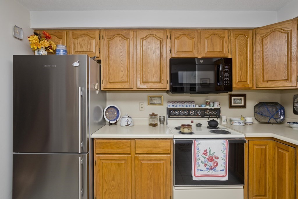 33 Hadley Village Road, Unit 33 South Hadley, MA 01075 - Photo 10 of 35 Gallery Image 10