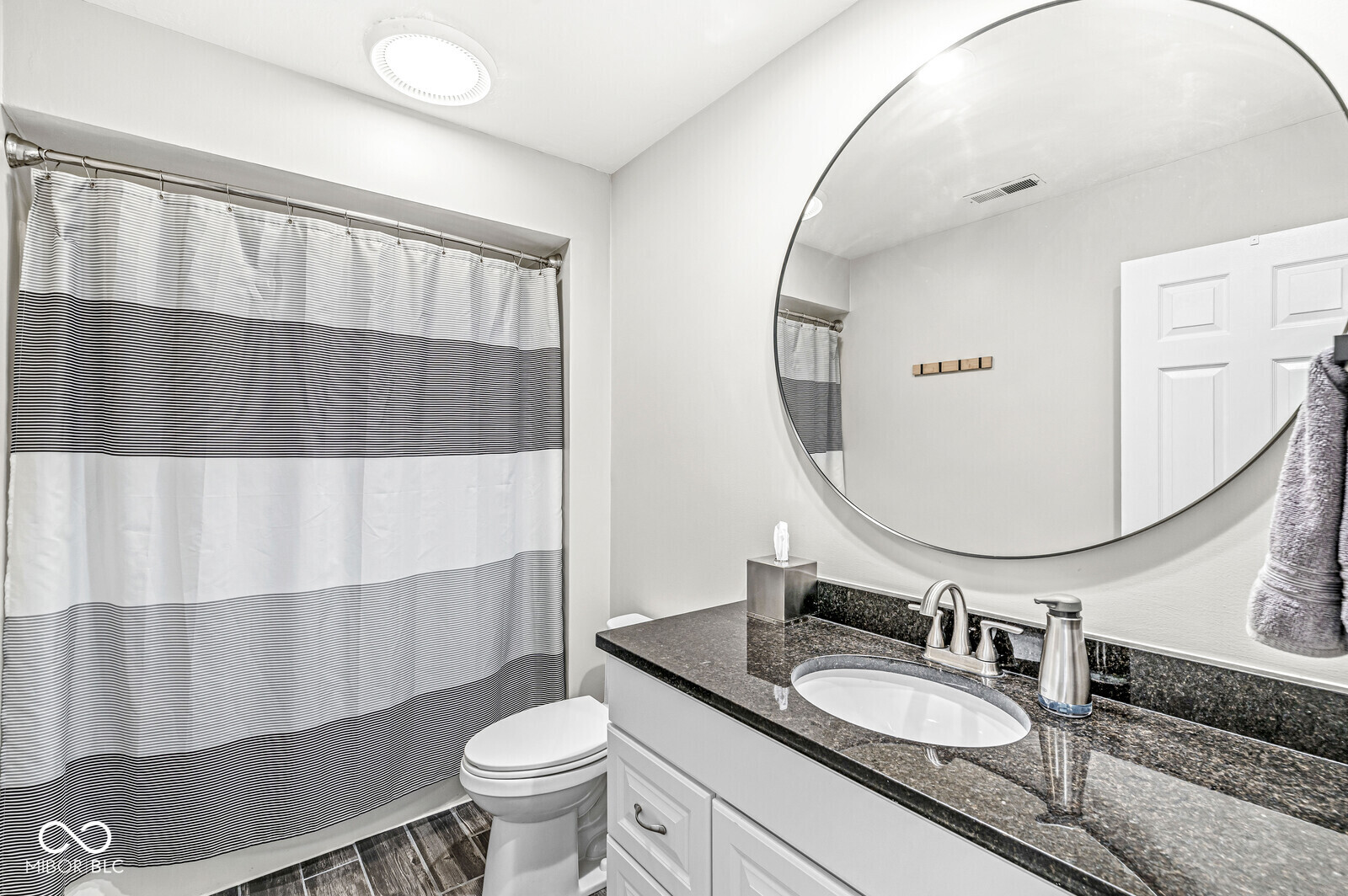 524 Lockerbie Circle North Indianapolis, IN 46202 - Photo 22 of 41