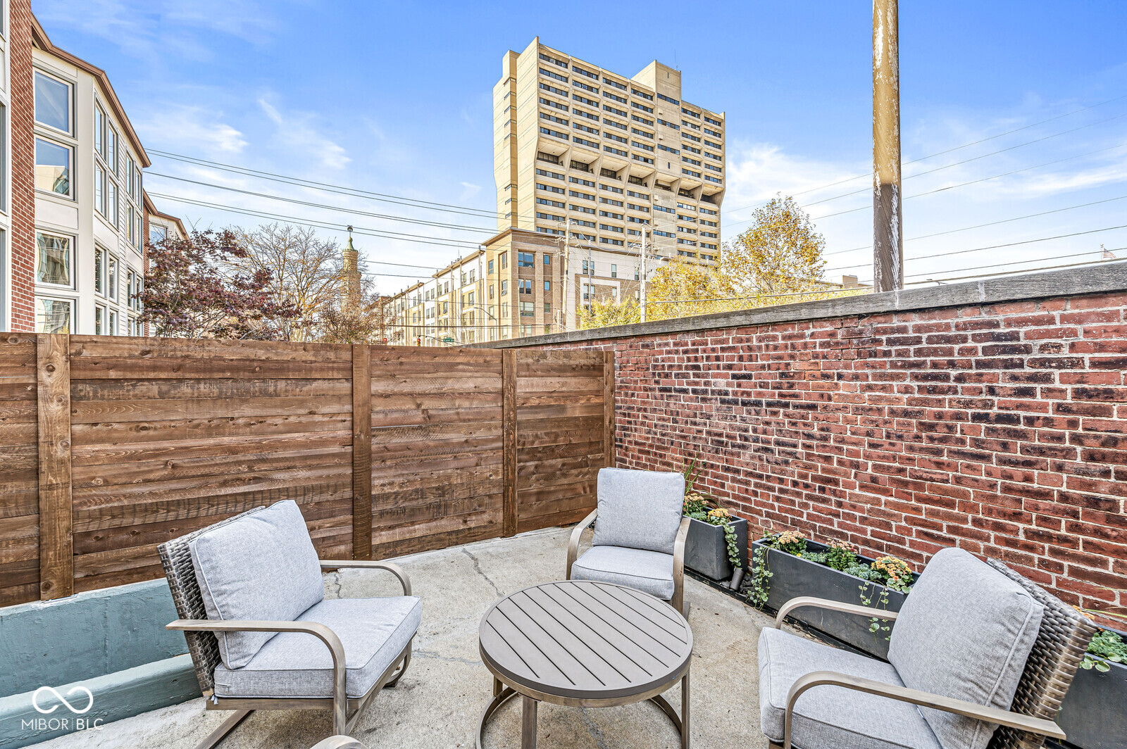 524 Lockerbie Circle North Indianapolis, IN 46202 - Photo 32 of 41