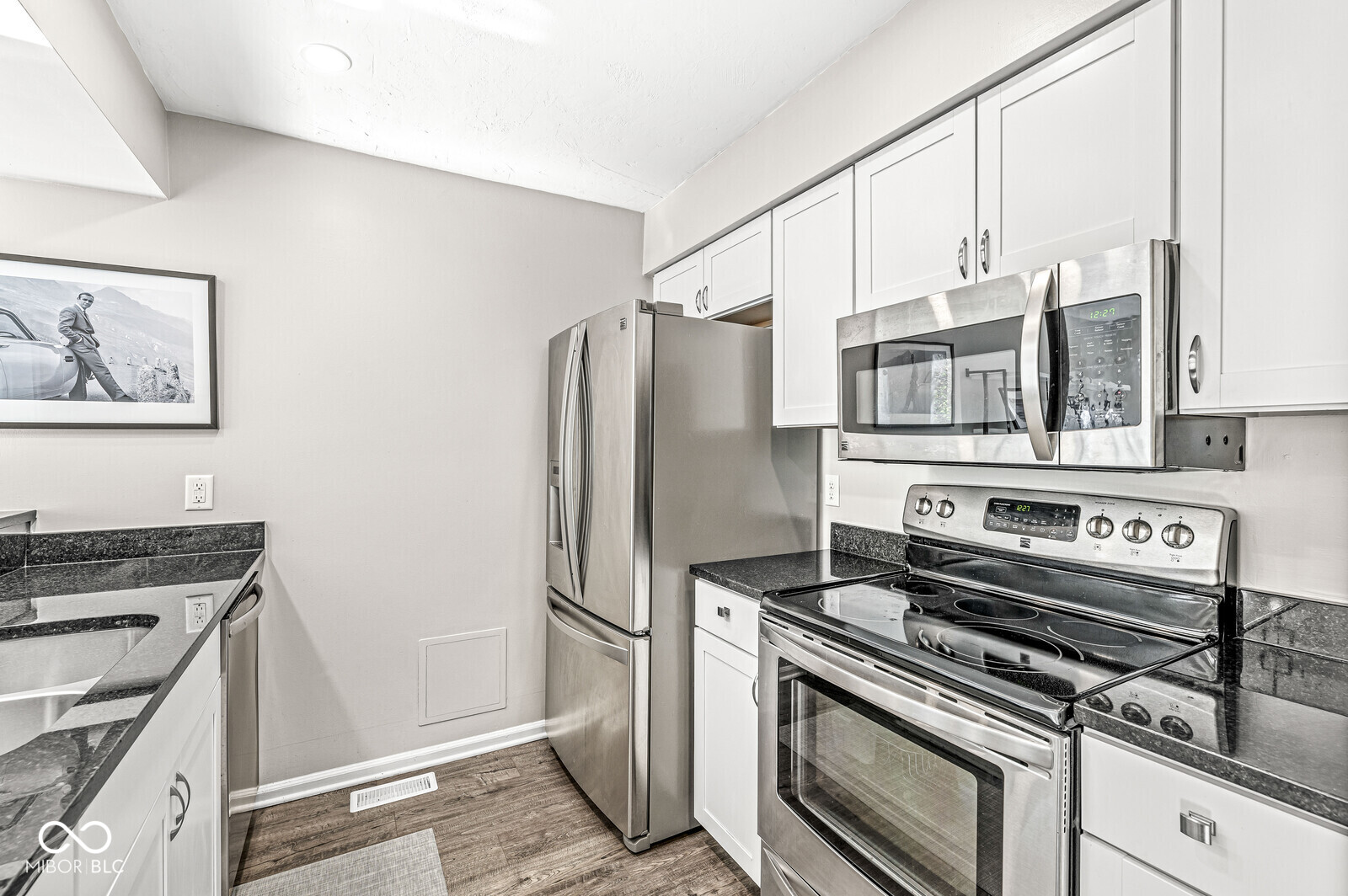 524 Lockerbie Circle North Indianapolis, IN 46202 - Photo 7 of 41