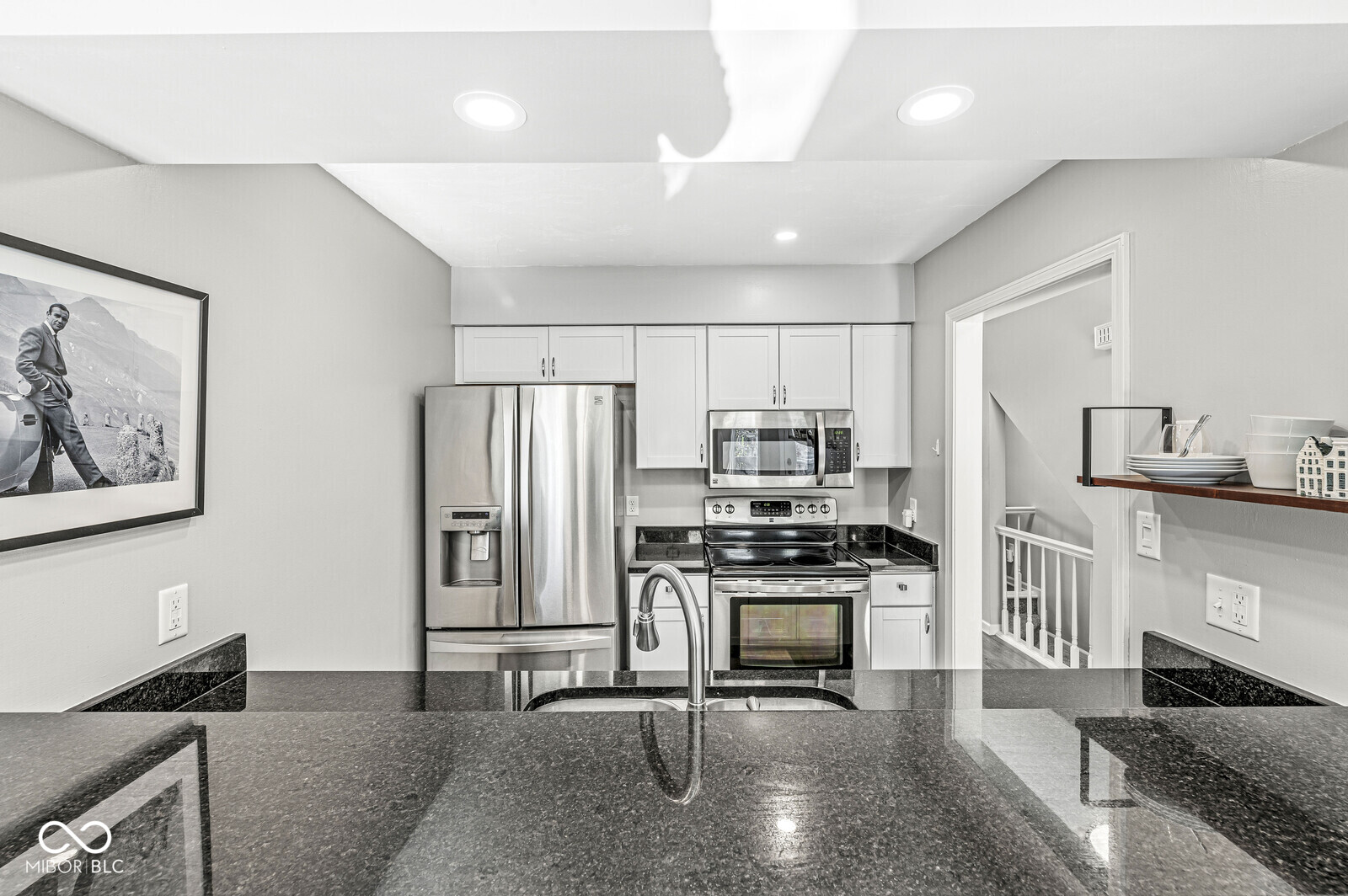 524 Lockerbie Circle North Indianapolis, IN 46202 - Photo 9 of 41