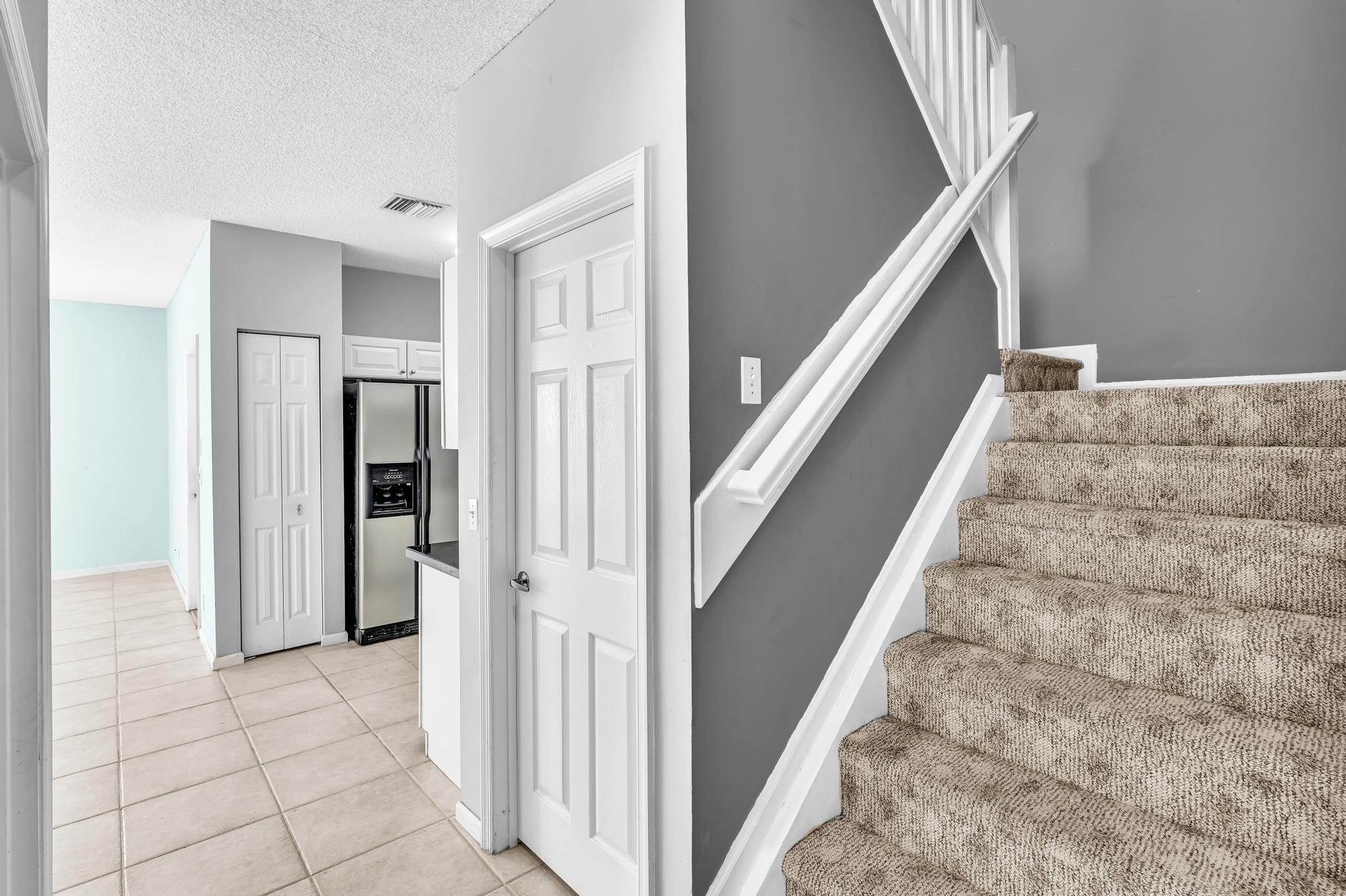 21090 Vía Eden Boca Raton, FL 33433 - Photo 20 of 59 Head upstairs