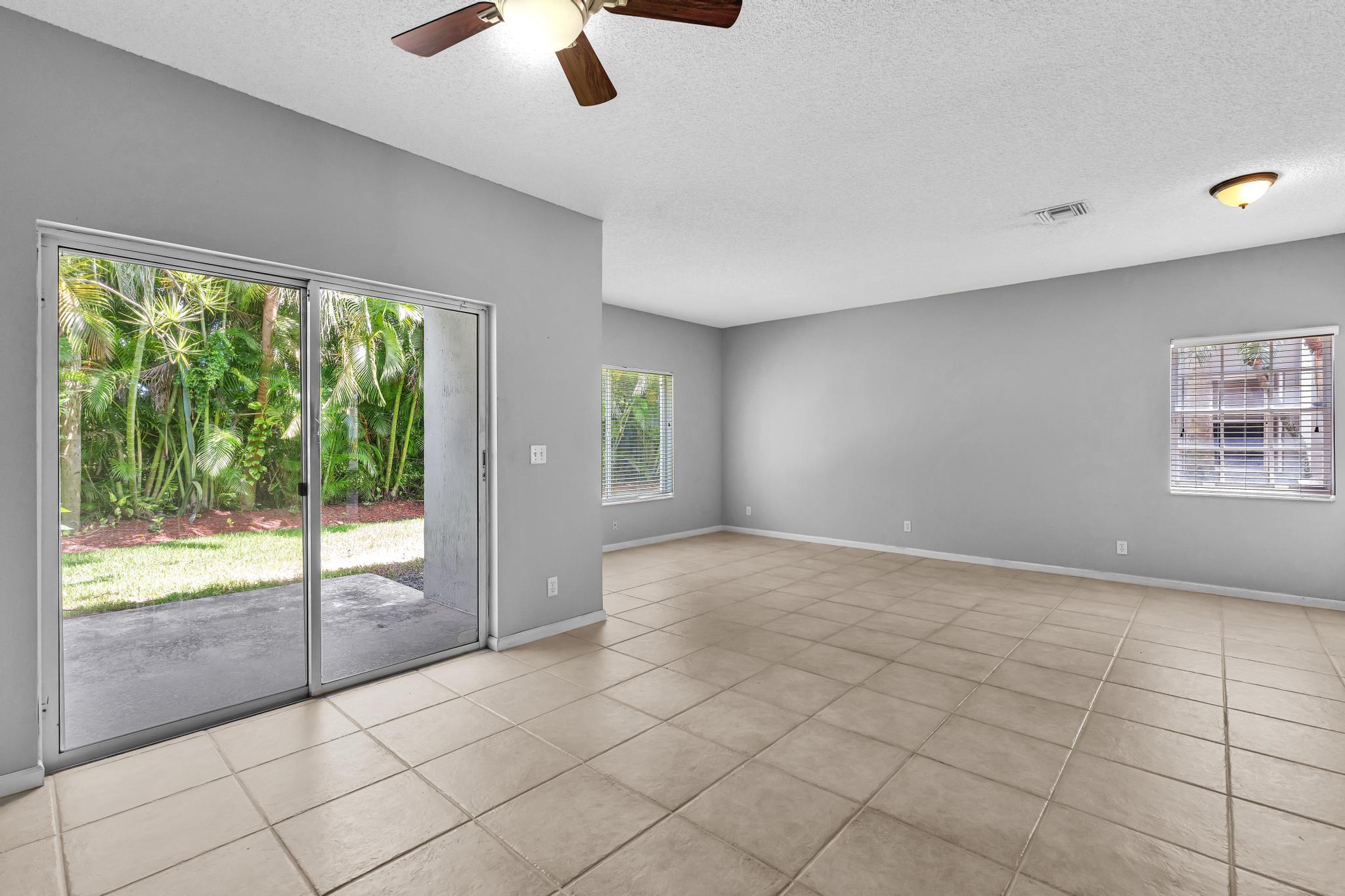 21090 Vía Eden Boca Raton, FL 33433 - Photo 7 of 59 Living/Dining