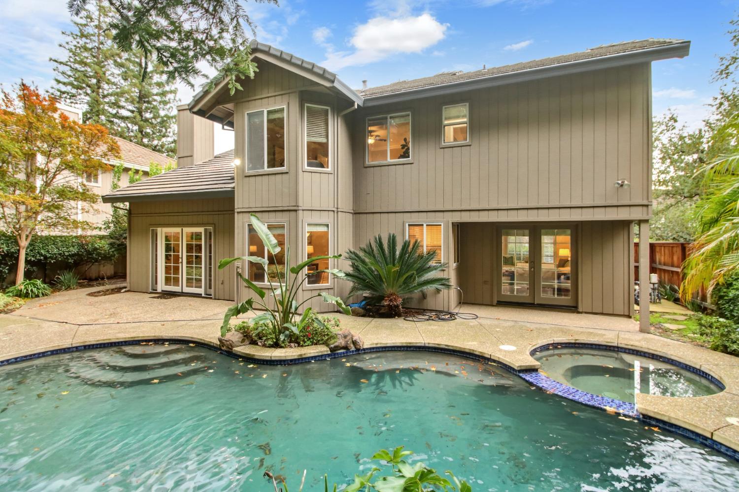 2760 Prestwick Drive Roseville, CA 95661 - Photo 44 of 45 a front view of a house with a yard table and chairs