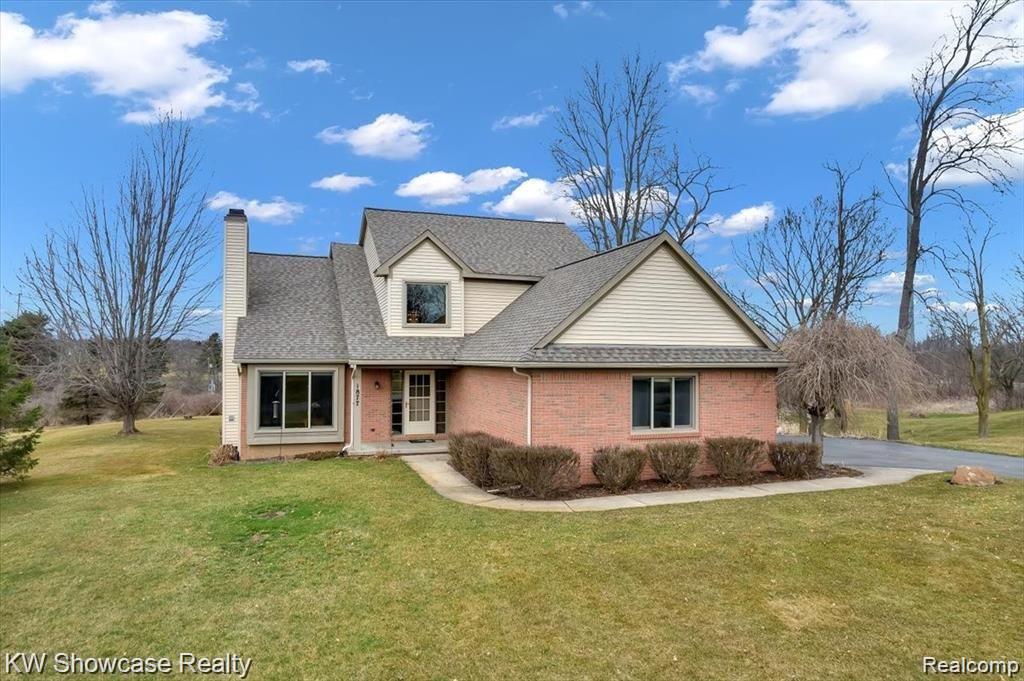 1877 April Court Howell, MI 48843 - Photo 2 of 30 Exterior