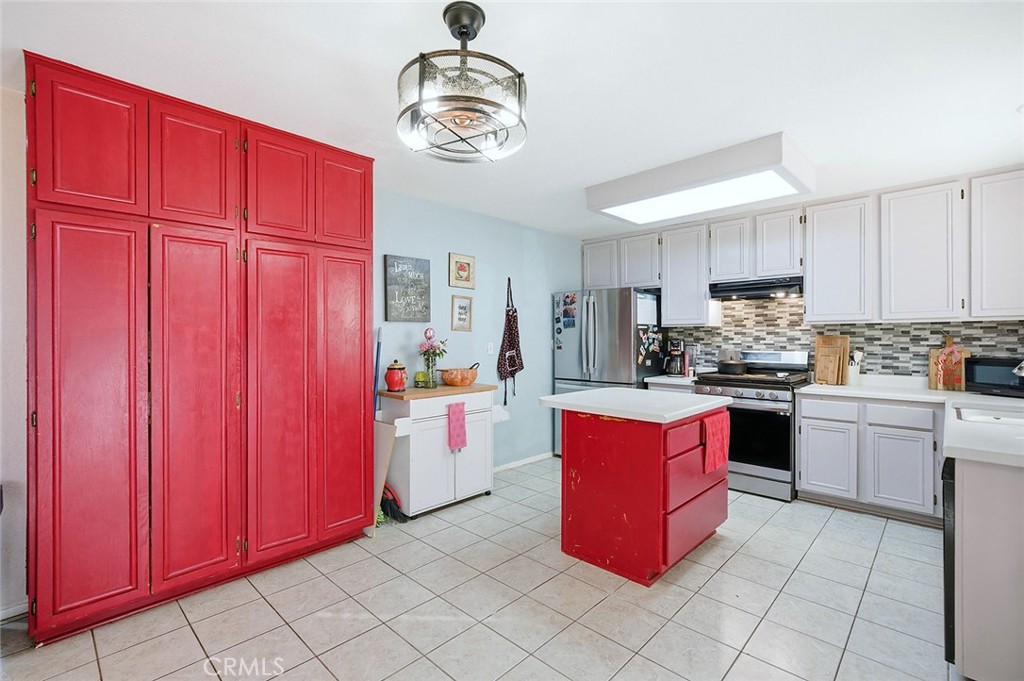 577 Cedar View Drive Beaumont, CA 92223 - Photo 11 of 44