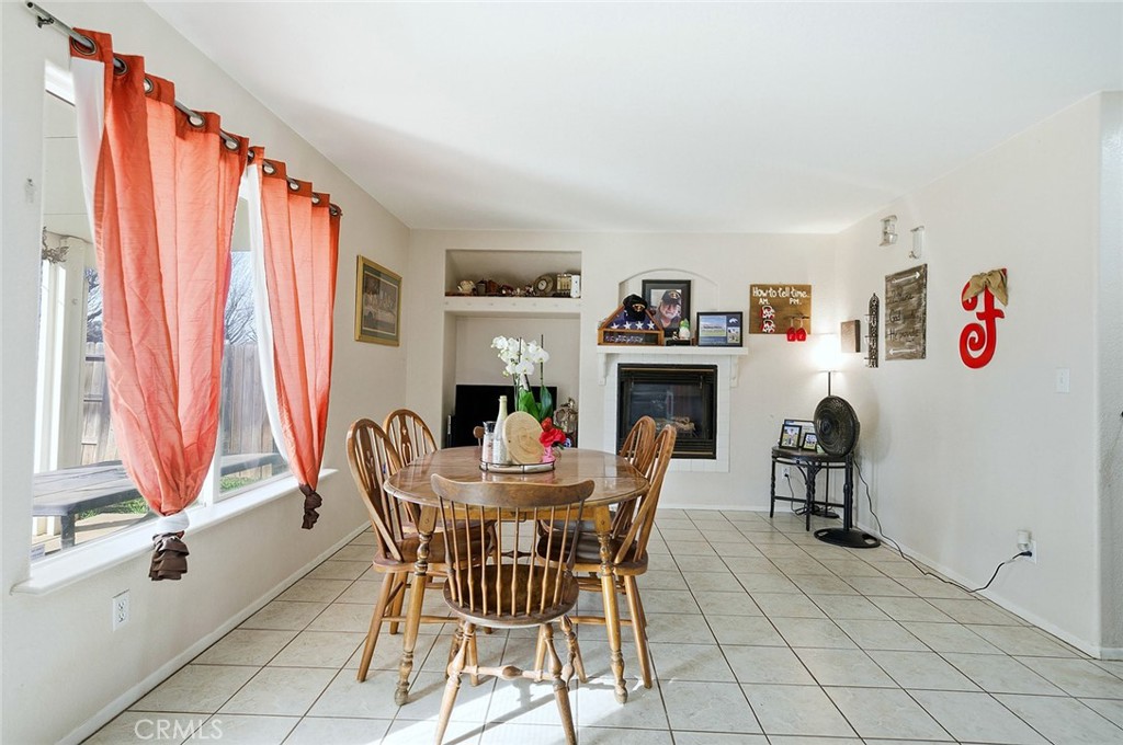 577 Cedar View Drive Beaumont, CA 92223 - Photo 13 of 44 Dining room or Family room attached to Kitchen