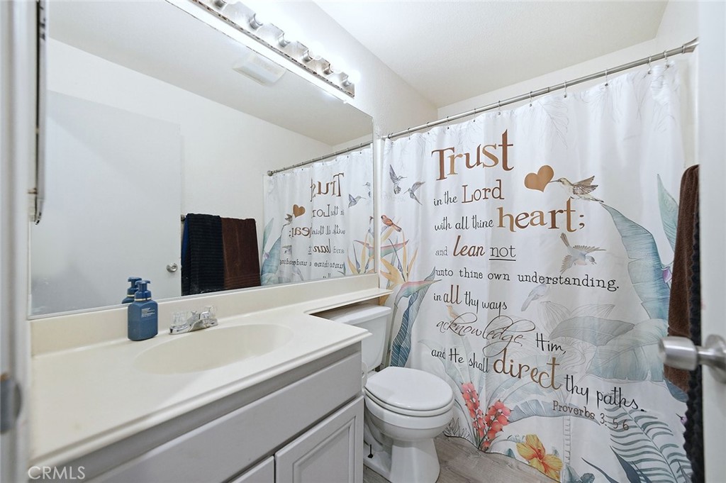 577 Cedar View Drive Beaumont, CA 92223 - Photo 29 of 44 Guest Bathroom Upstairs!