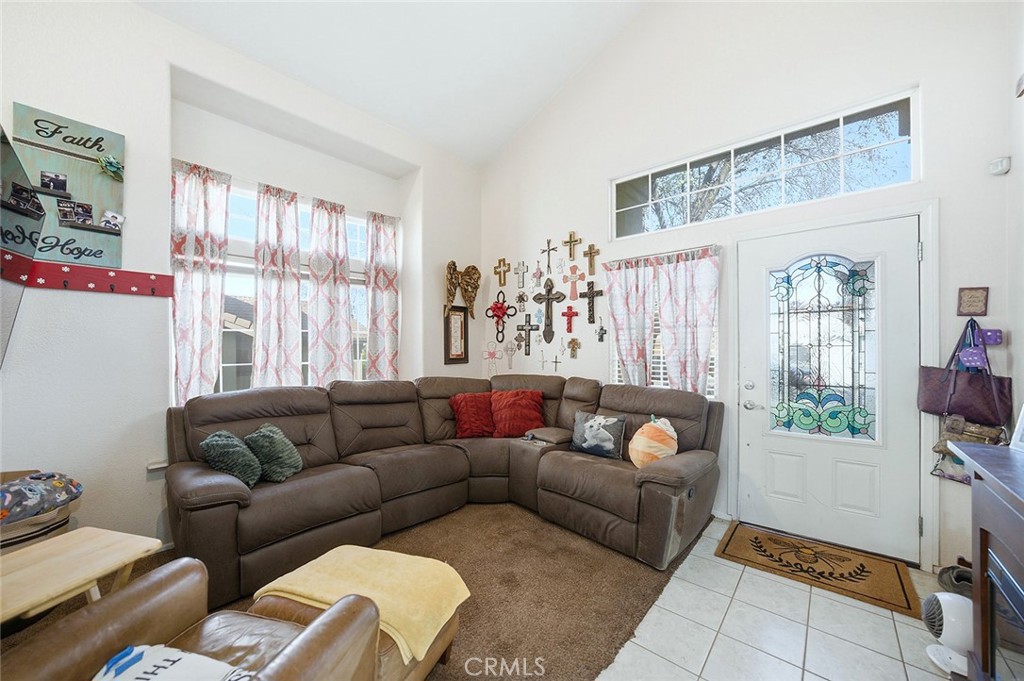 577 Cedar View Drive Beaumont, CA 92223 - Photo 3 of 44