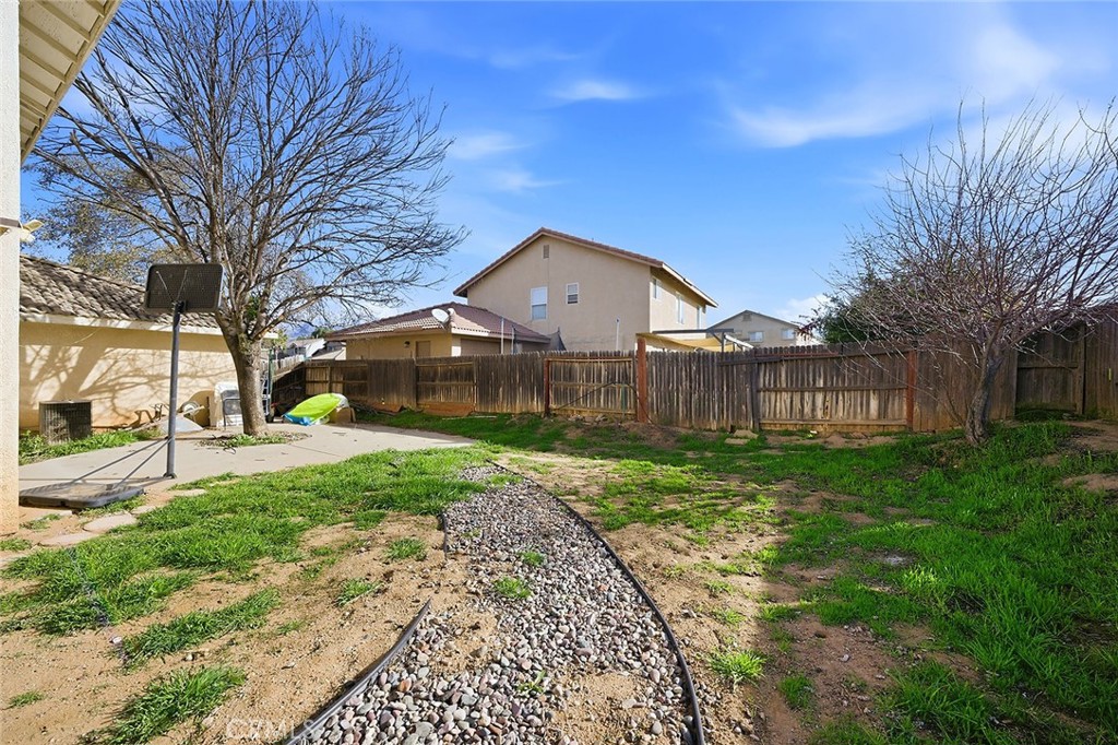 577 Cedar View Drive Beaumont, CA 92223 - Photo 33 of 44 Large Yard