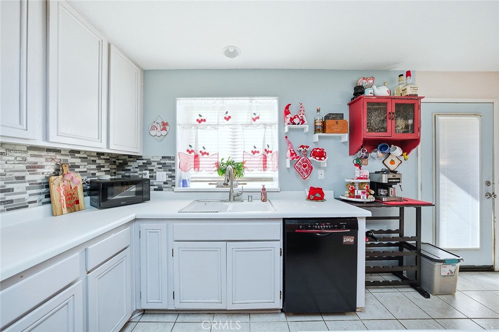 577 Cedar View Drive Beaumont, CA 92223 - Photo 8 of 44