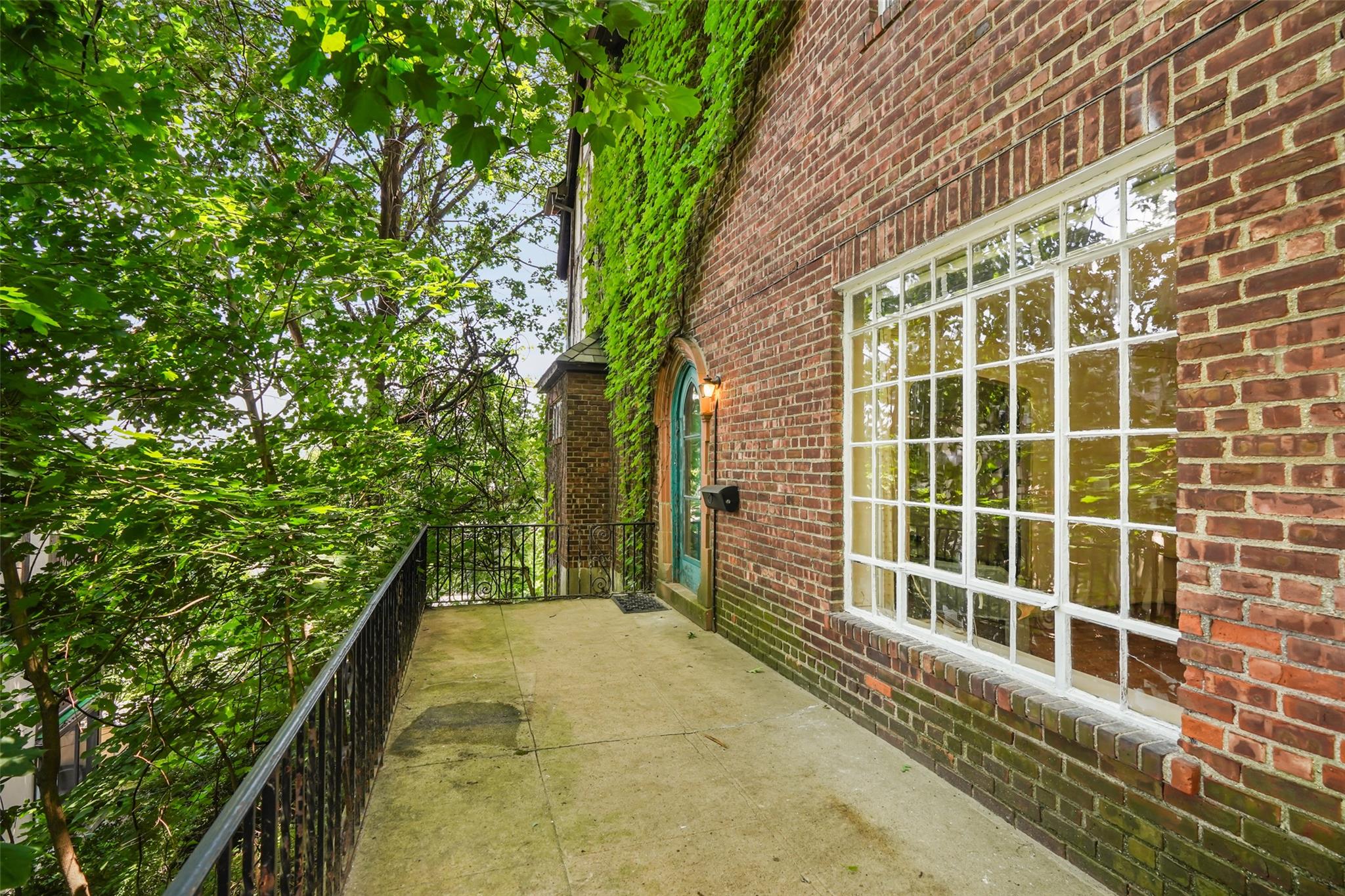 9 Bacon Court Bronxville, NY 10708 - Photo 1 of 1 a view of a pathway