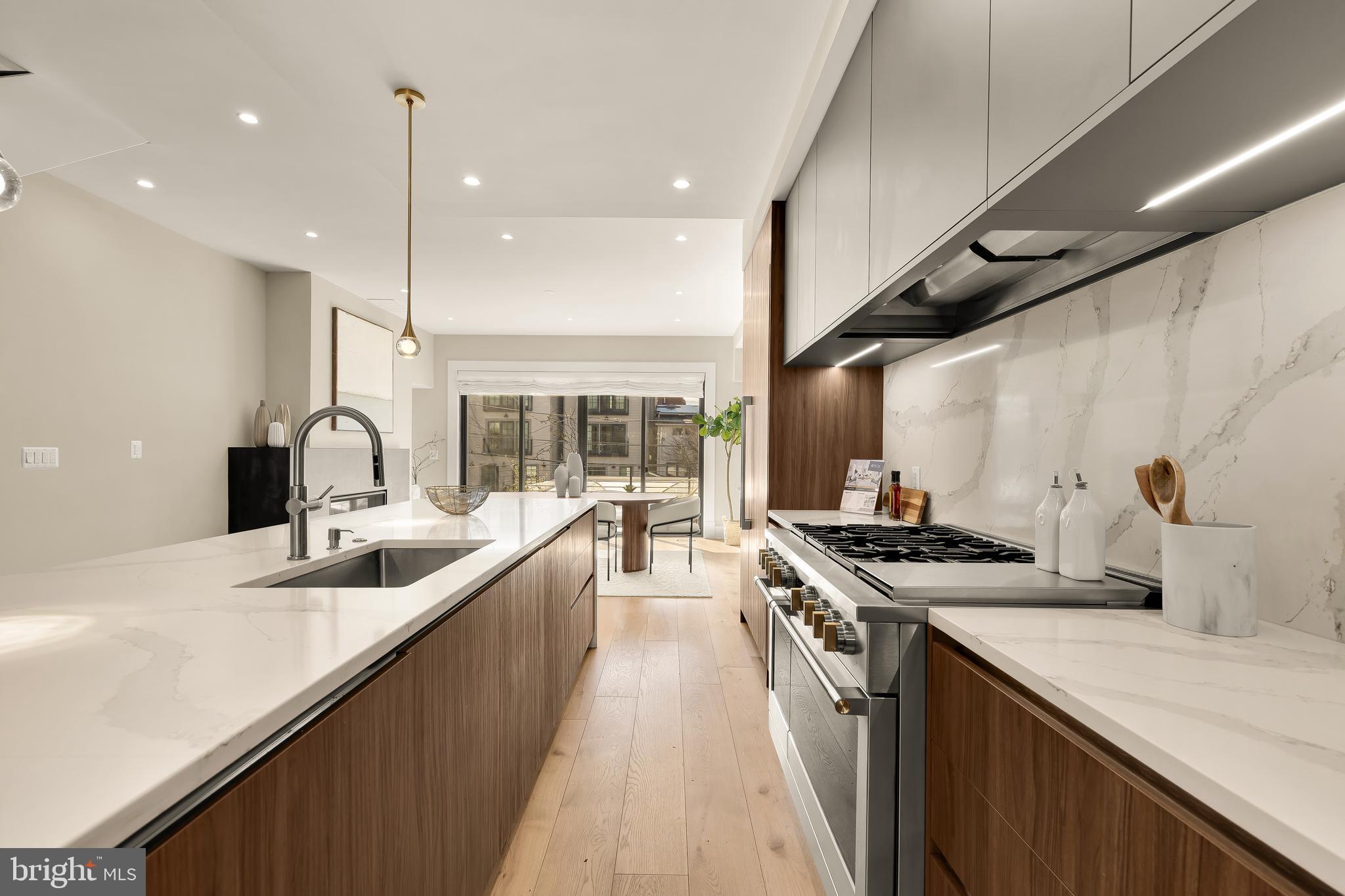 3726 R Street Northwest Washington, DC 20007 - Photo 11 of 67