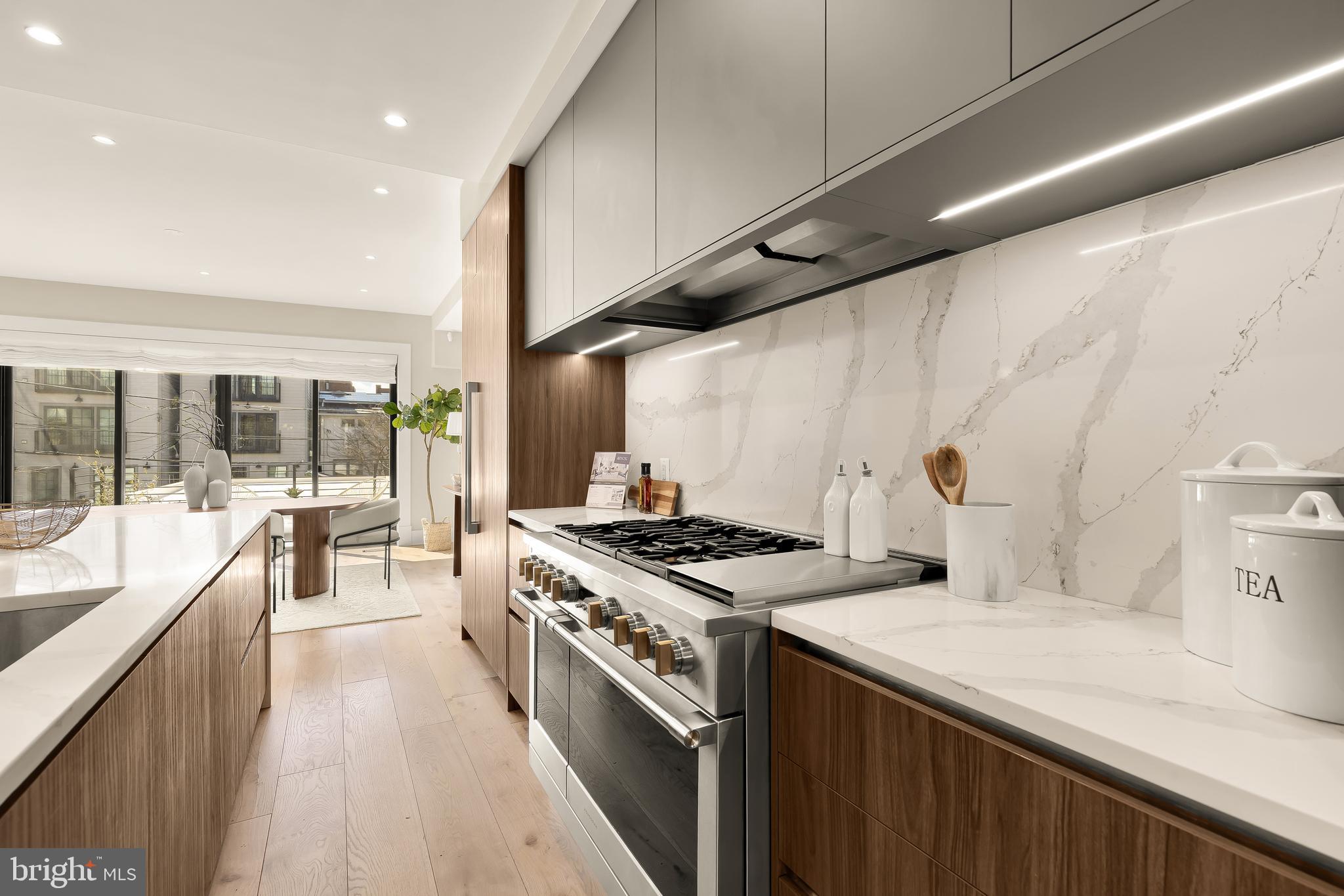 3726 R Street Northwest Washington, DC 20007 - Photo 12 of 67