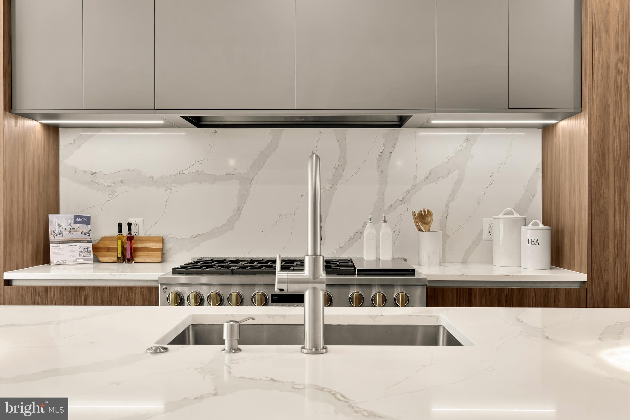 3726 R Street Northwest Washington, DC 20007 - Photo 8 of 67